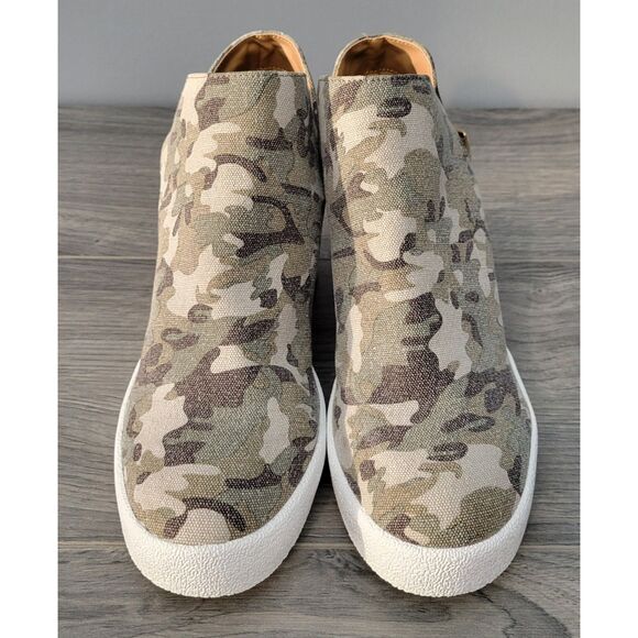 Pink Lily Womens Size US 9 Kacy Camo Sneaker Wedge Pre-Owned - Picture 2 of 10